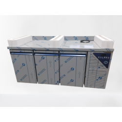 Table réfrigérée avec dosseret - Positive 0/+10°C - 460 L - 3 portes - Groupe logé - TG703-3 - Dalmec